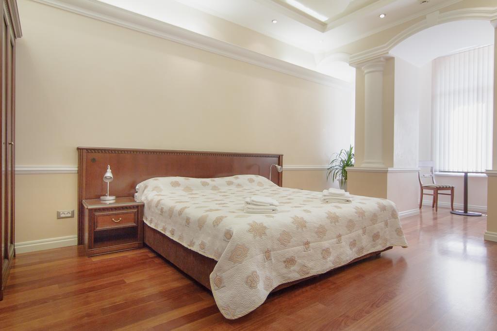 Consul Hotel Консул Odessza Szoba fotó