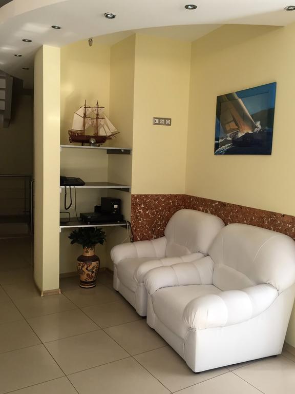Consul Hotel Консул Odessza Kültér fotó