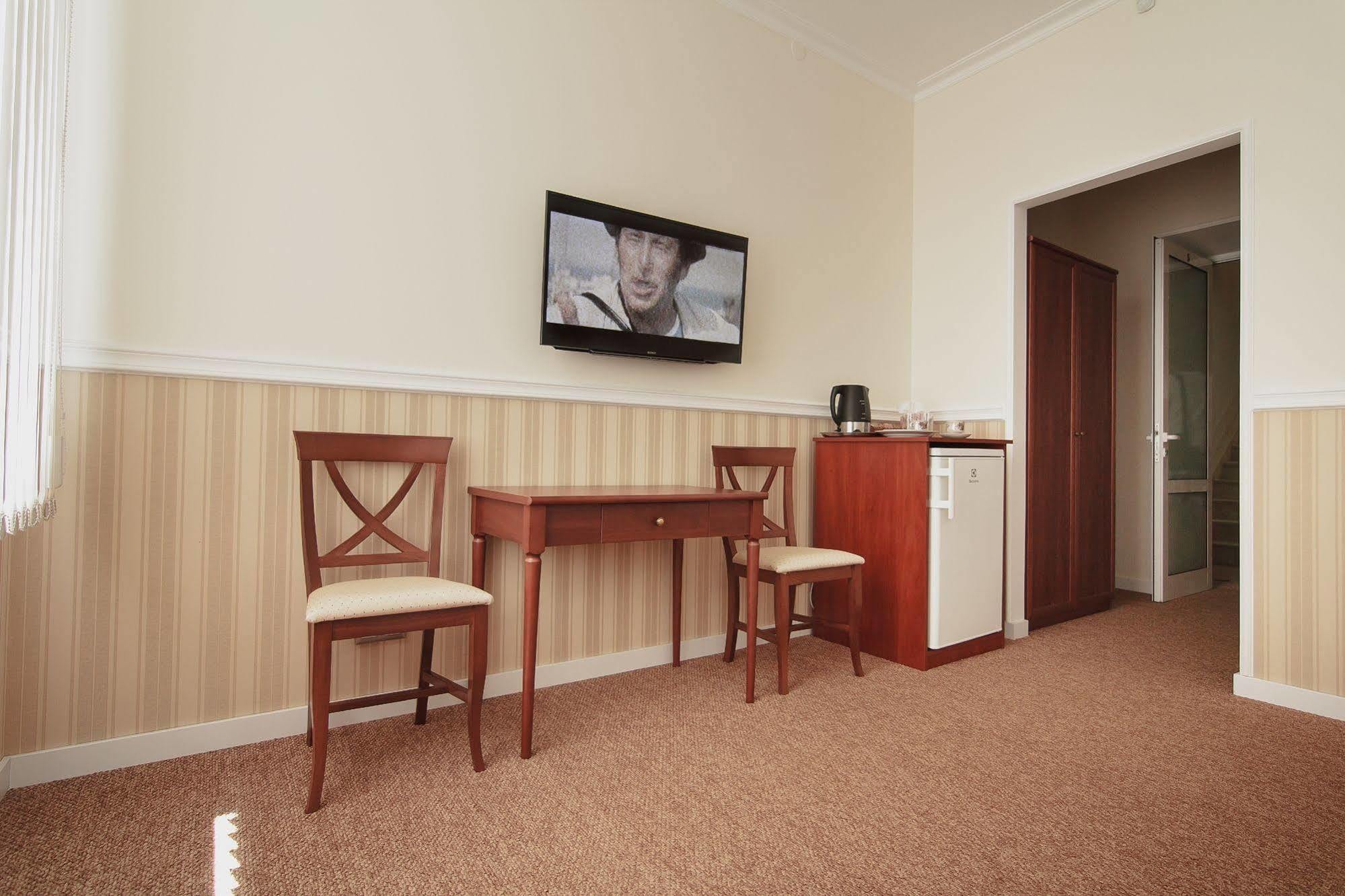 Consul Hotel Консул Odessza Kültér fotó