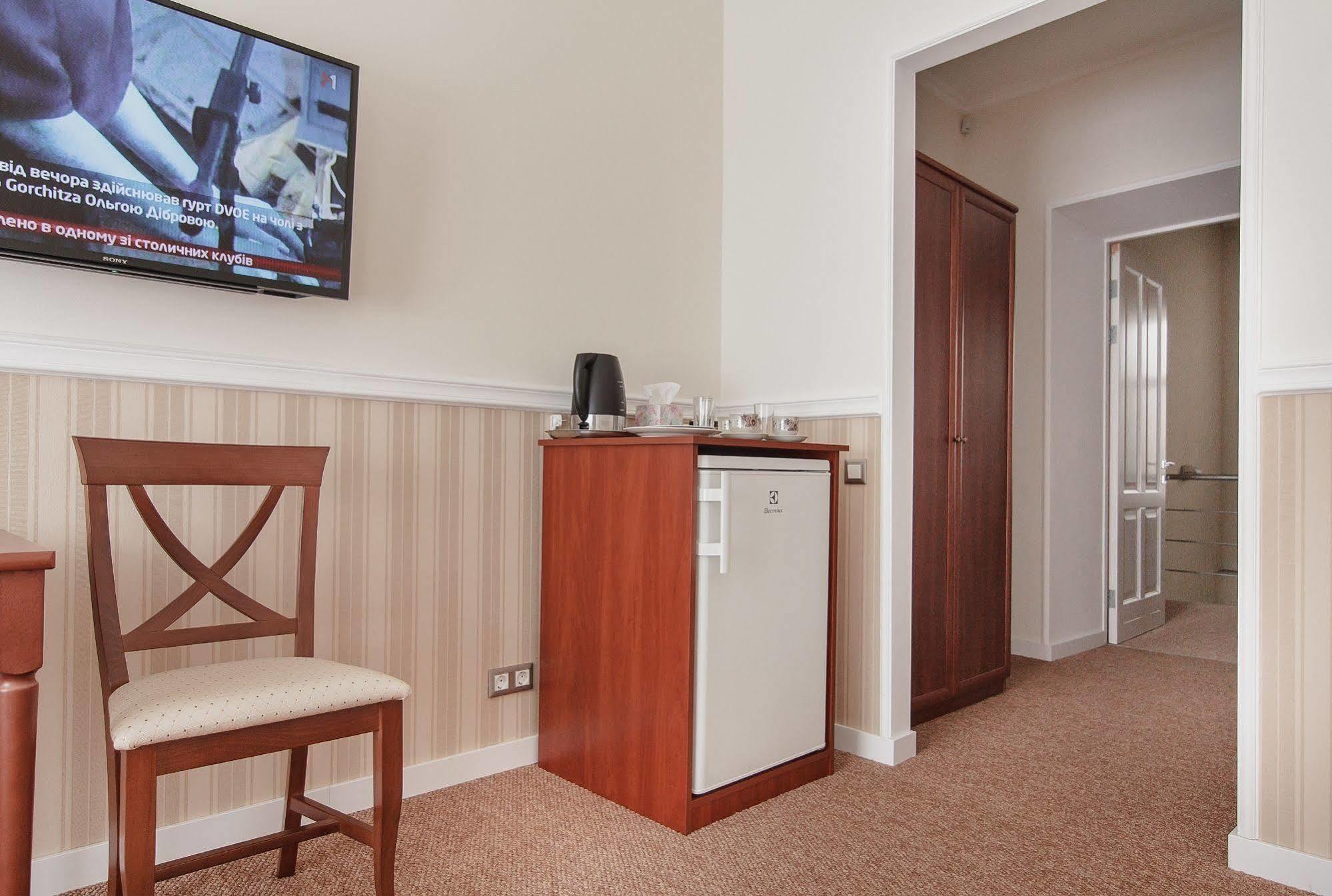Consul Hotel Консул Odessza Kültér fotó