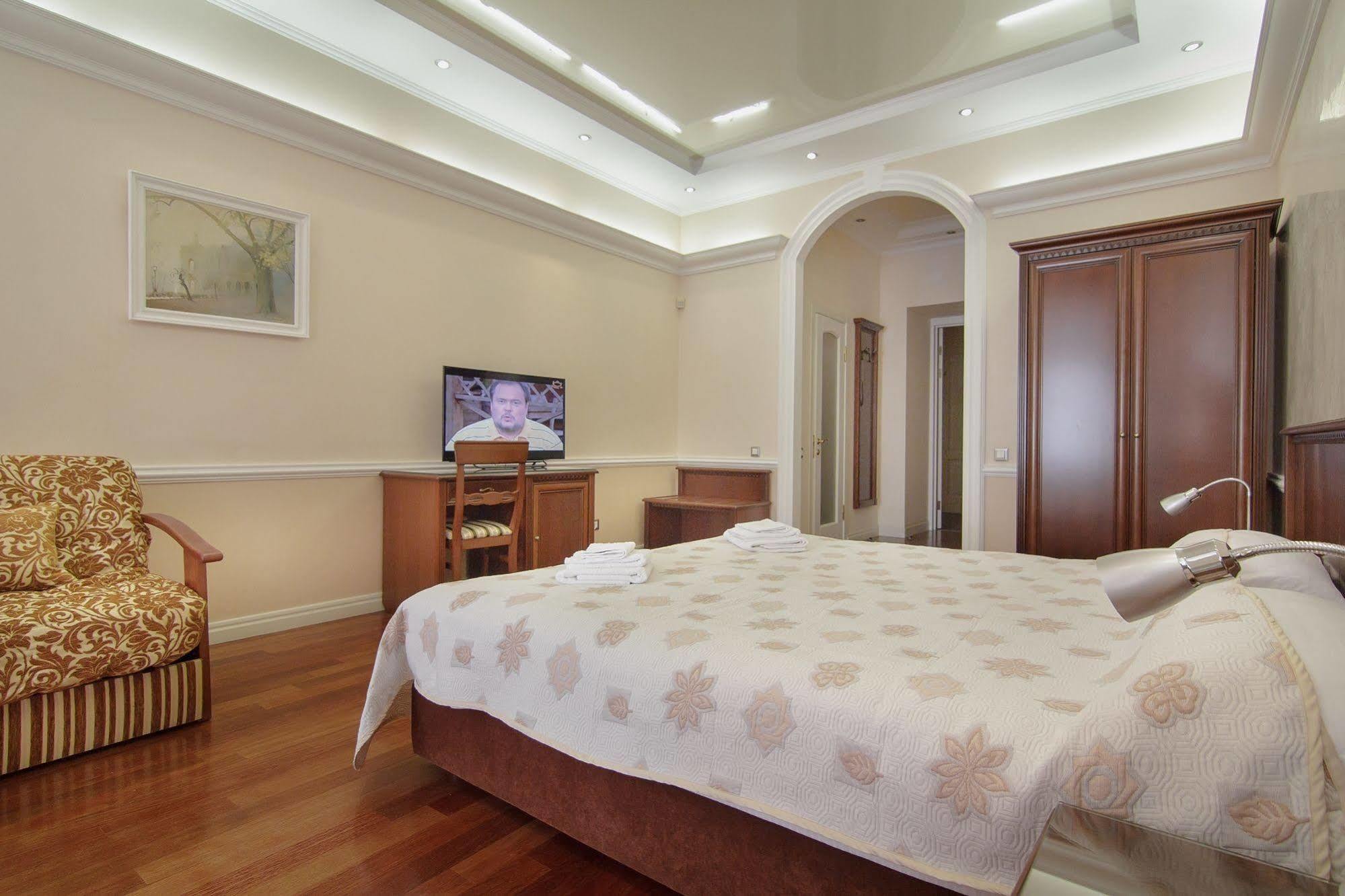 Consul Hotel Консул Odessza Kültér fotó