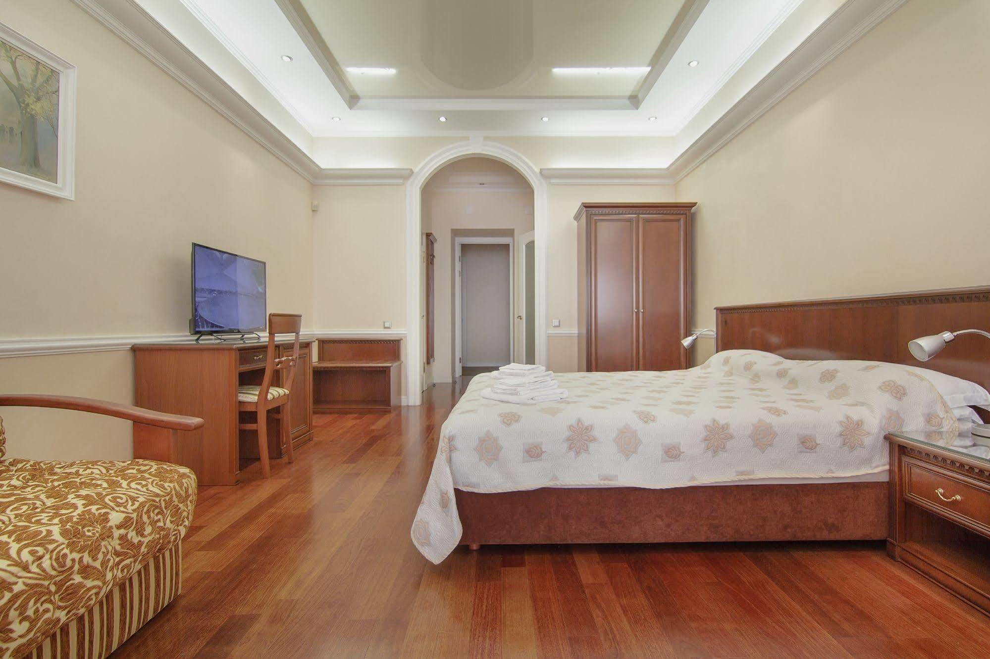 Consul Hotel Консул Odessza Kültér fotó